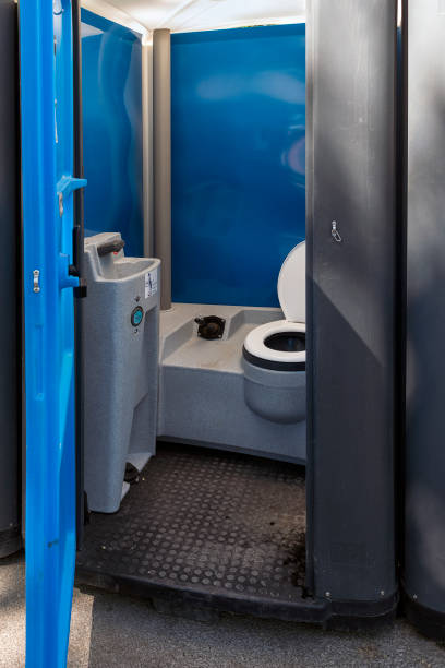 Portable Toilet Options We Offer in Lansing, KS