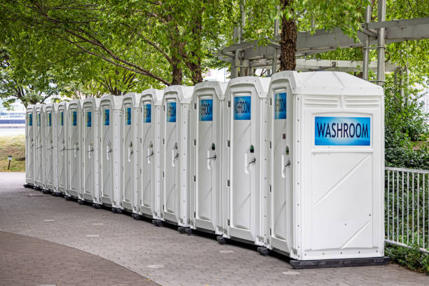 Best Sanitation services for porta potties  in Lansing, KS